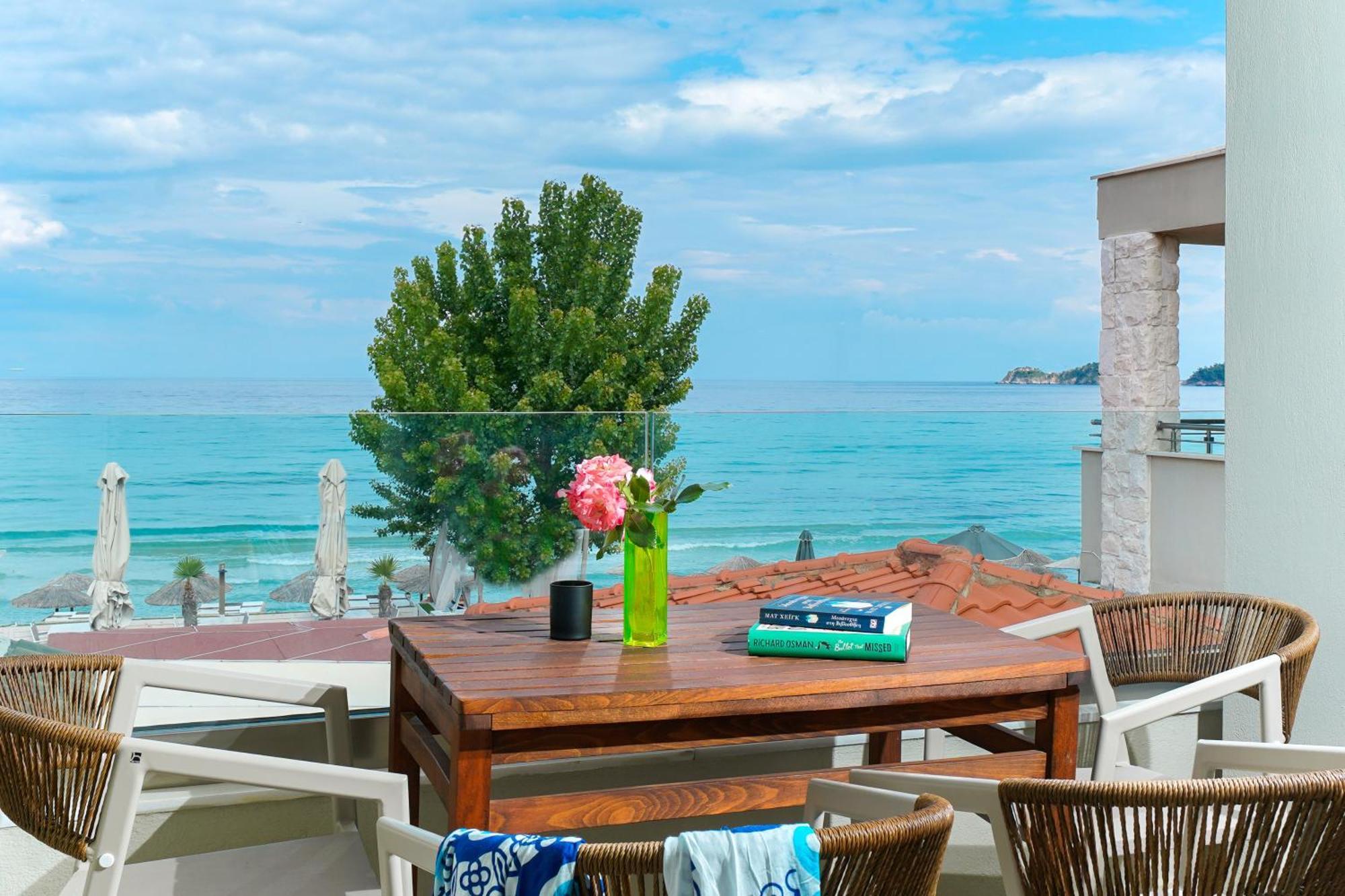 Apartment Endless Blue Sea